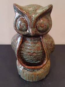 lot 80 image: Ceramic Owl Table Water Fountain