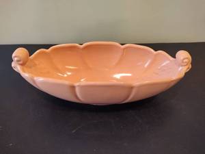 lot 83 image: ABINGDON Pottery
