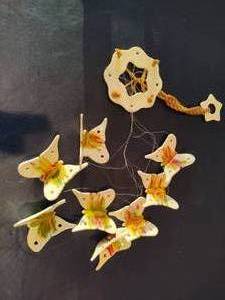 lot 72 image: Sunshine Industries Butterfly Wind Chimes
