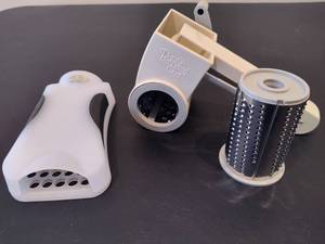 lot 96 image: Pampered Chef Cheese Grater & Hand Grater
