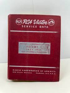 lot 27 image: RCA Victor Service Data Vol. 1