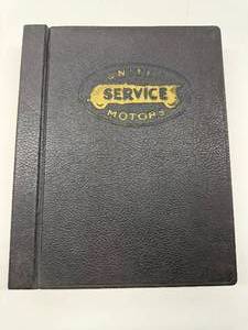 lot 55 image: United Motors Delco Home Radio Sales and Service Manual no. 15