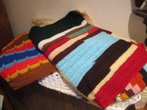lot 9 image: HomeHand Made Afghans