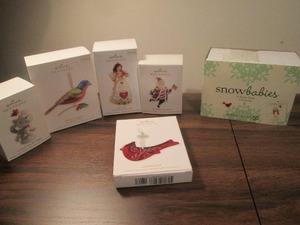 lot 20 image: Hallmark and Snowbabies