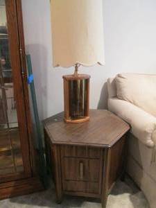 lot 32 image: Lamp and Vintage End Table