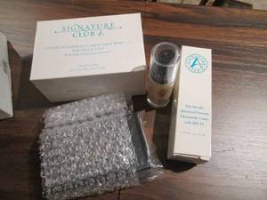 lot 137 image: NIB SIGNATURE A CLUB BEAUTY ITEMS