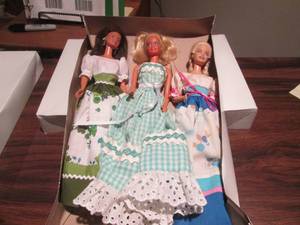 lot 157 image: VINTAGE BARBIES