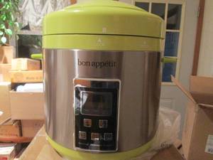 NIB 7 Quart Electric Pressure Cooker