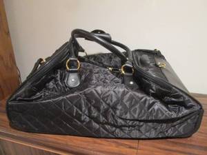 lot 185 image: NIB Classic Luggage Set