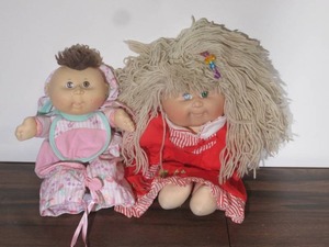 lot 199 image: Cabbage Patch Doll Love and Care