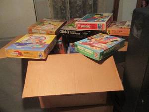 lot 207 image: Vintage Puzzles