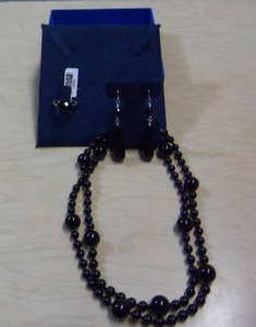 lot 60 image: Black Agate Necklace, Ring and Earrings