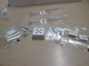 lot 76 image: JEWELRY ITEMS