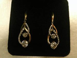 lot 111 image: BEAUTIFUL DOUBLE PEAR DROP EARRINGS VICTORIA WIECK JEWELRY