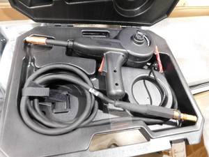 lot 160 image: Lincoln Electric Magnum 100SG Welding Spool Gun for Soft Aluminum Wire, Gun Cable, Control Harness, Connector and Case