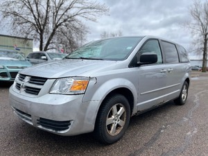 lot 8 image: 2010 DODGE GRAND CARAVAN SE NO ACCIDENTS