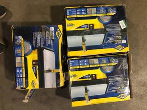lot 4 image: Lot of QEP 650 XT Tile Wet Saw with Extension Table Customer Returns See Pictures
