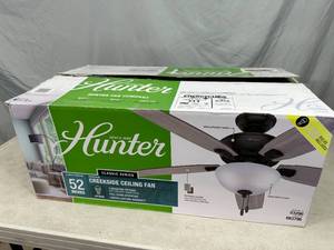 lot 17 image: New Hunter Indoor Creekside Ceiling Fan (Missing Globe)