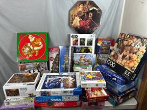 lot 43 image: HUGE Lot of Puzzles