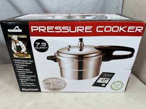 lot 64 image: New Eurohome 7.5 Quart Pressure Cooker