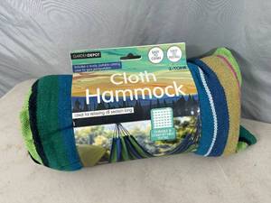 lot 118 image: New Cloth Hammock