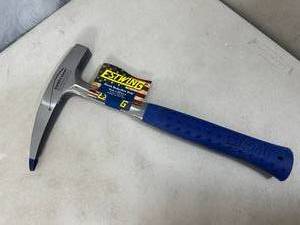 lot 131 image: New Estwing Rock Pick Hammer