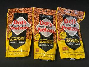 lot 1 image: A1 - Set of 3 Dots Homestyle Pretzels Honey Mustard Flavor