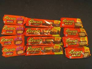 lot 12 image: Collection of Reeses Peanut Butter Cups - Big Cup & King Size