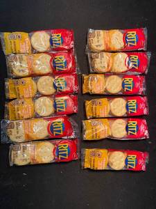 lot 67 image: X1 - Assorted Ritz Cracker Sandwiches in Cheese Flavor - Set of 12