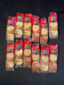 lot 71 image: X1 - Lot of 10 Ritz Peanut Butter Cracker Sandwiches