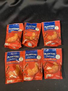 lot 82 image: A2 - Planters Cashews Cinnamon & Brown Sugar 5 oz - Set of 6 Packets