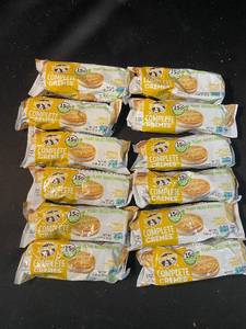 lot 87 image: A2 - Lot of 10 Lenny & Larrys Complete Cremes Vanilla Cookies
