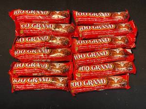 lot 128 image: I1 - Lot of 12 100 Grand Candy Bars
