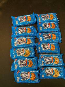 lot 184 image: W1 - Lot of 12 Chips Ahoy Original Chocolate Chip Cookie Packs