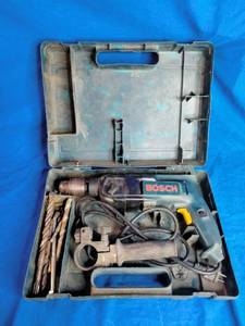 lot 8 image: Bosch Hammer Drill