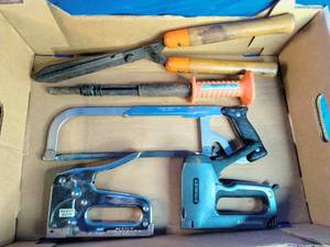 lot 52 image: Lot of Miscellaneous Tools