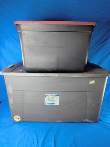 lot 75 image: 2 Storage Containers