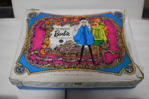 lot 1 image: Vintage Barbie Dolls