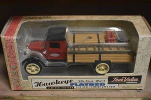 lot 22 image: Die Cast Metal Flat Bed Bank