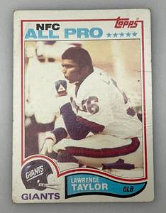 lot 9 image: 1982 TOPPS # 434 NFL All Pro Lawrence Taylor Card