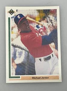 lot 46 image: 1990 Upper Deck # SP1 MICHAEL JORDAN Baseball Card