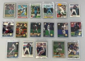 lot 189 image: Misc. Vintage Baseball Cards Including Paul Molitor & More (In Protective Sleeves)