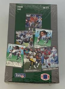 lot 214 image: 1991 Fleer Ultra Football Cards (Factory Sealed)