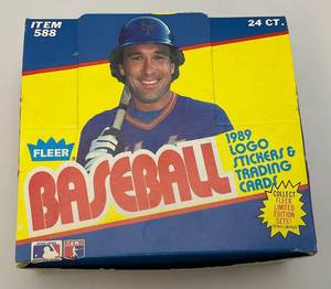 lot 230 image: 1989 Fleer Baseball Cards (New Old Stock)