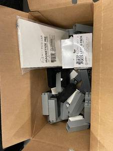 lot 53 image: Sky Shelves Magnetize Me Rectangular 8-Pack Small Legs
