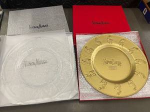 lot 203 image: Set of 2 Neiman Marcus Decorative Plates - 2011 and 2012 Editions