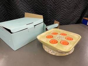 lot 205 image: Decorative Ceramic Tealight Holder with 6 Orange Candles