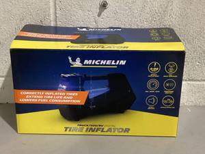 lot 509 image: Michelin 4X4 12 Volt Direct Drive Tire Inflator