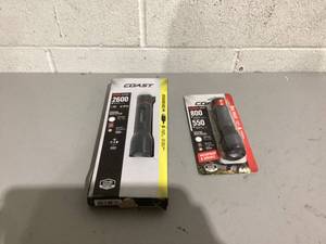 lot 522 image: LOT OF 2 Coast Flastlights 2600 Lumens & 800 Lumens