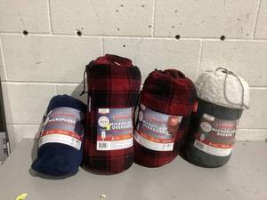 lot 530 image: LOT OF 4 Sunbeam Microplush Heated Throw